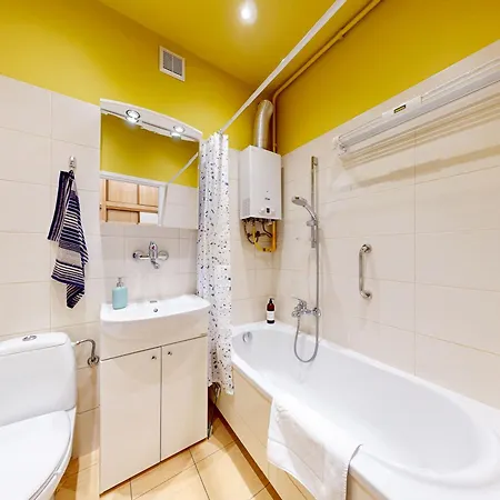 Sunny Corner Saska Kepa