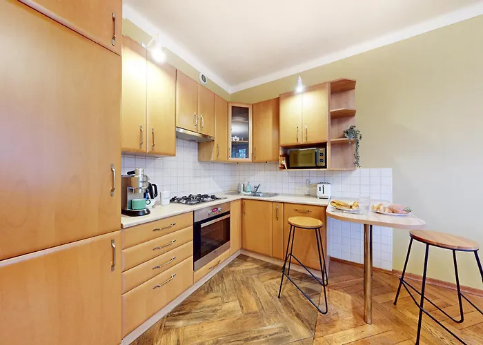 Sunny Corner Saska Kepa