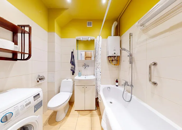 Sunny Corner Saska Kepa